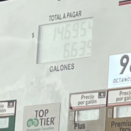Gas